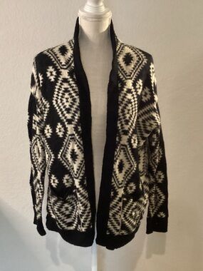 Black & White Geometric Open Cardigan